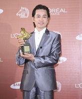 梁小熊个人资料,才华横溢的年轻艺术家，揭秘其成长之路